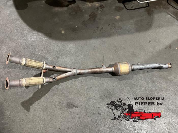 Used Front pipe + catalyst Volkswagen Golf V (1K1) 2.0 FSI 16V Price € 262,50 Margin scheme offered by Autosloperij Pieper BV