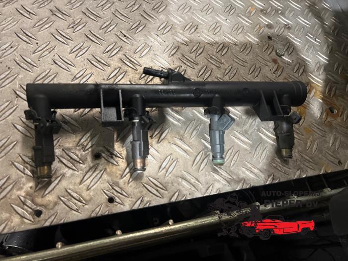 Usagé Système d'injection Peugeot 206 (2A/C/H/J/S) 2.0 GTI 16V Prix € 52,50 Règlement à la marge proposé par Autosloperij Pieper BV