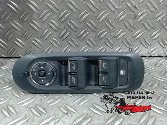 Usados Interruptor de ventanilla eléctrica Ford Mondeo IV Wagon 2.0 16V Precio € 42,00 Norma de margen ofrecido por Autosloperij Pieper BV