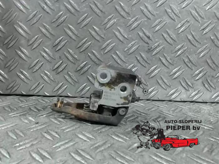 Begagnade EBD-system Opel Agila (A) 1.2 16V Pris € 52,50 Marginaltabell erbjuds av Autosloperij Pieper BV