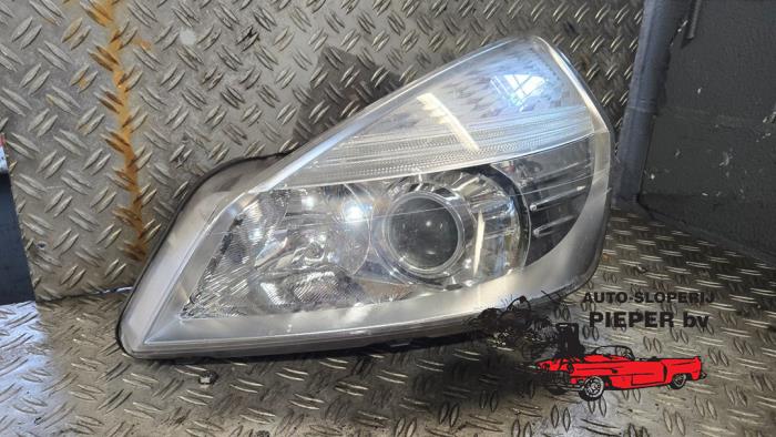 Używane Reflektor lewy Renault Espace (JK) 2.0 16V Turbo Cena € 157,50 Procedura marży oferowane przez Autosloperij Pieper BV