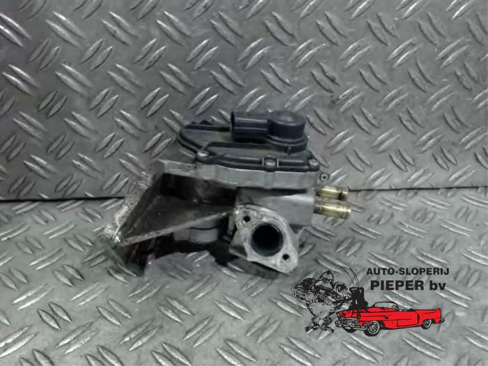 Usagé Valve RGE Volkswagen Golf V (1K1) 2.0 FSI 16V Prix € 52,50 Règlement à la marge proposé par Autosloperij Pieper BV