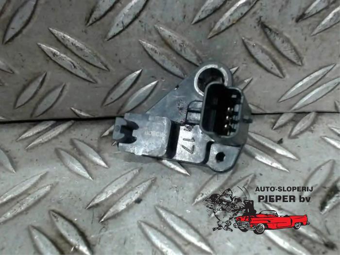 Begagnade Vevaxelsensor Ford Focus 3 1.0 Ti-VCT EcoBoost 12V 100 Pris € 26,25 Marginaltabell erbjuds av Autosloperij Pieper BV