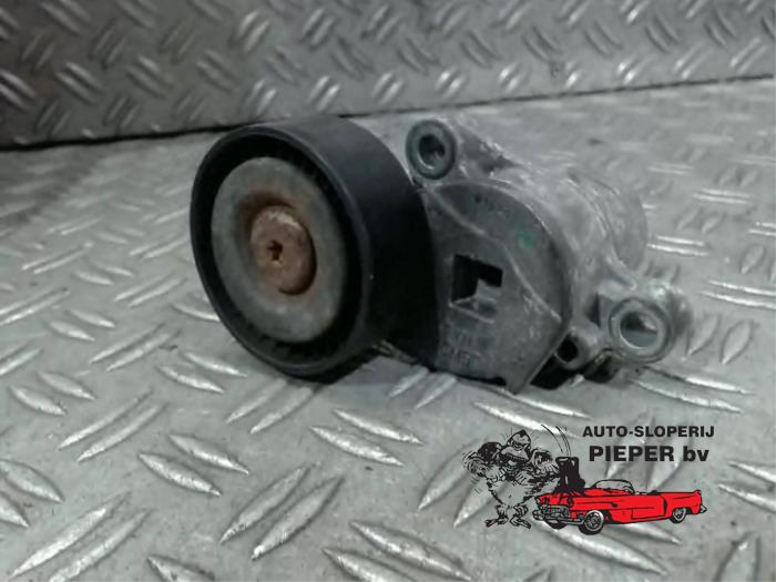 Usados Tensor correa múltiple Ford Focus 3 1.0 Ti-VCT EcoBoost 12V 100 Precio € 26,25 Norma de margen ofrecido por Autosloperij Pieper BV