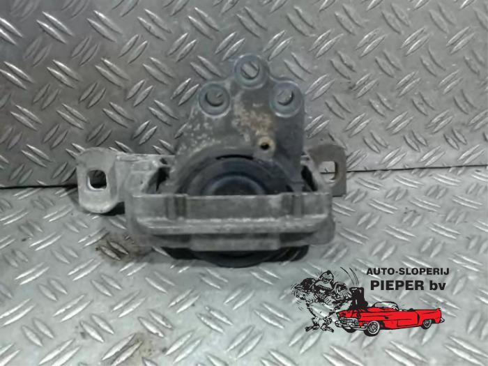Used Engine mount Ford Focus 3 1.0 Ti-VCT EcoBoost 12V 100 Price € 36,75 Margin scheme offered by Autosloperij Pieper BV