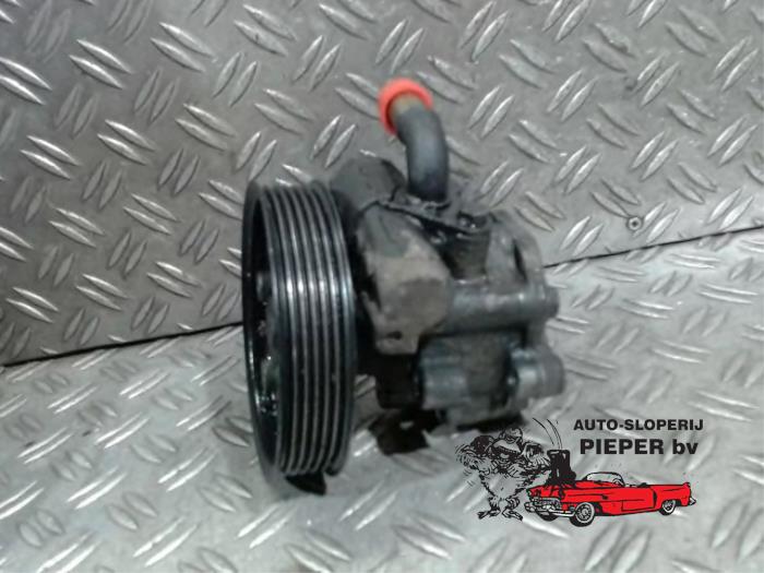 Usagé Pompe de direction Volkswagen Transporter T5 1.9 TDi Prix € 105,00 Règlement à la marge proposé par Autosloperij Pieper BV