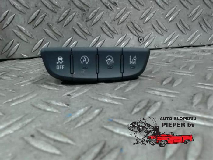 Używane Przelacznik ASR Opel Karl 1.0 12V Cena € 26,25 Procedura marży oferowane przez Autosloperij Pieper BV