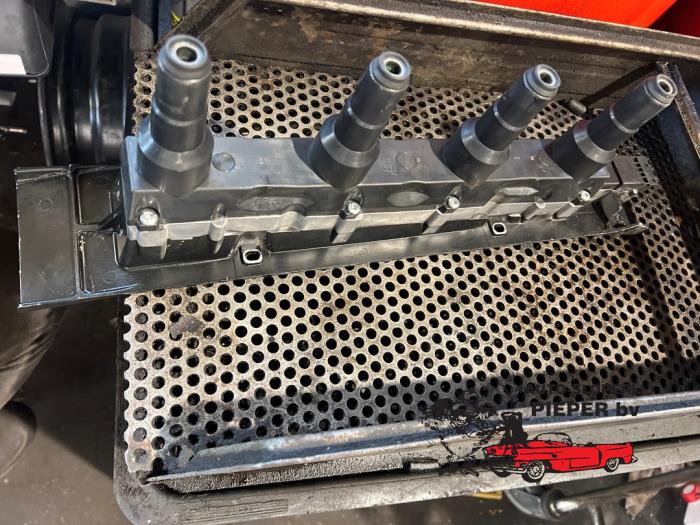 Usagé Bobine Saab 9-5 Estate (YS3E) 2.3t 16V Prix € 68,25 Règlement à la marge proposé par Autosloperij Pieper BV