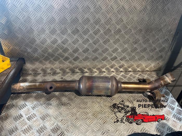 Usagé Catalyseur Volkswagen Golf IV Variant (1J5) 1.6 16V Prix € 157,50 Règlement à la marge proposé par Autosloperij Pieper BV