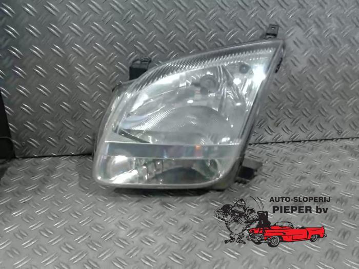 Używane Reflektor lewy Suzuki New Ignis (MH) 1.3 16V Cena € 52,50 Procedura marży oferowane przez Autosloperij Pieper BV
