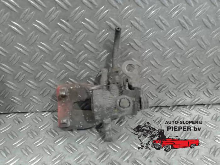 Gebrauchte Bremszange rechts hinten Fiat Stilo (192A/B) 2.4 20V Abarth 3-Drs. Preis € 42,00 Margenregelung angeboten von Autosloperij Pieper BV