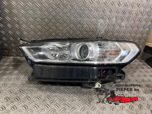 Usados Faro izquierda Ford Mondeo V Wagon 1.5 TDCi Precio € 210,00 Norma de margen ofrecido por Autosloperij Pieper BV