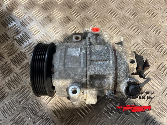Usagé Pompe clim Volkswagen Fox (5Z) 1.4 16V Prix € 78,75 Règlement à la marge proposé par Autosloperij Pieper BV