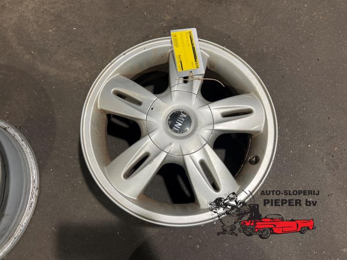 Begagnade Hjul Mini Mini (R56) 1.4 16V One Pris € 63,00 Marginaltabell erbjuds av Autosloperij Pieper BV