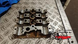Topplock från en Volkswagen Polo IV (9N1/2/3) 1.2 12V 2005