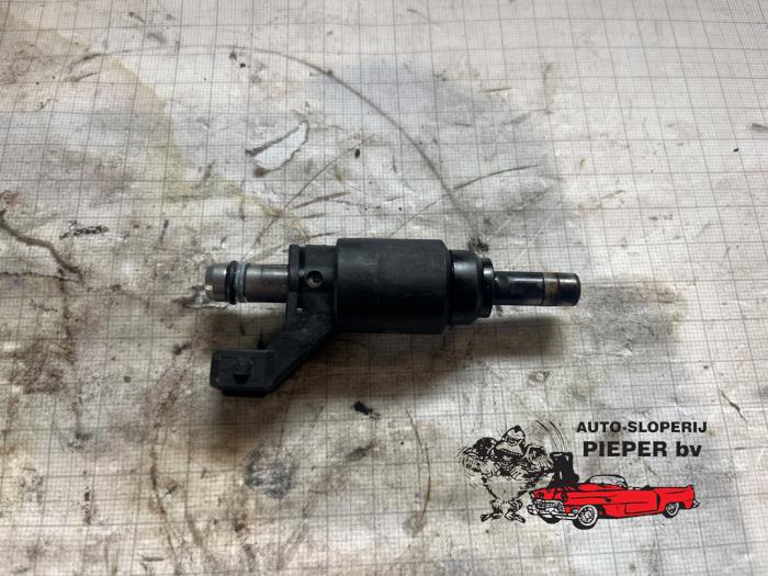 Injector (petrol injection) Opel Zafira 2.2 16V Direct Ecotec - 3860501 GM