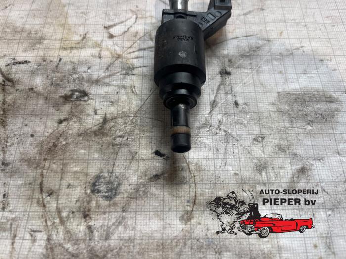 Injector (petrol injection) Opel Zafira 2.2 16V Direct Ecotec - 3860501 GM