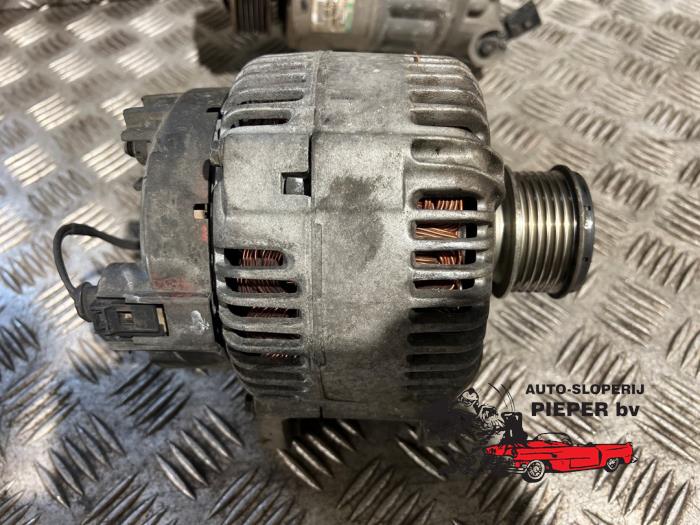 Usagé Dynamo Volkswagen Passat Variant (3C5) 2.0 TDI 16V 170 Prix € 78,75 Règlement à la marge proposé par Autosloperij Pieper BV