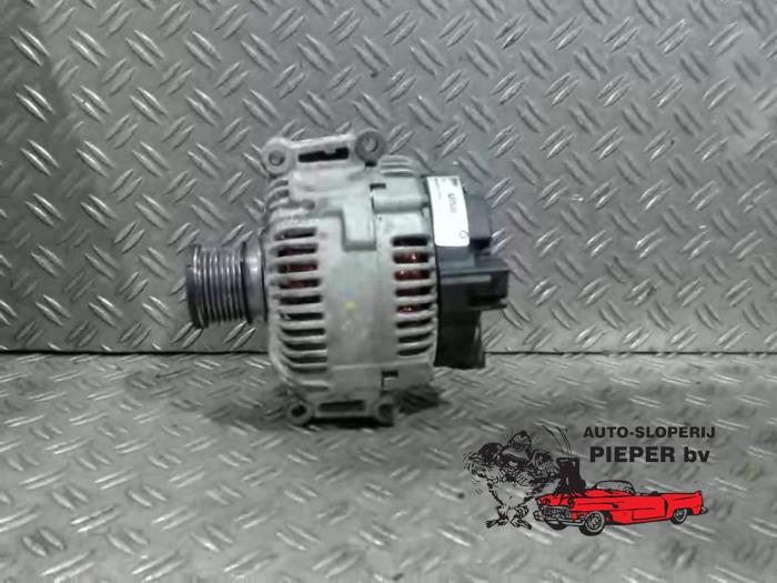 Usagé Dynamo Mercedes C Combi (S203) 3.0 C-320 CDI V6 24V Prix € 105,00 Règlement à la marge proposé par Autosloperij Pieper BV