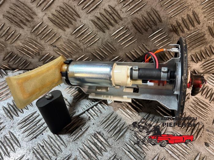 Begagnade Bensinpump Ford Ka I 1.3i Pris € 47,25 Marginaltabell erbjuds av Autosloperij Pieper BV