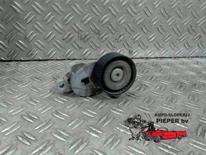 Usados Tensor correa múltiple Ford Focus 3 Wagon 1.0 Ti-VCT EcoBoost 12V 125 Precio € 31,50 Norma de margen ofrecido por Autosloperij Pieper BV