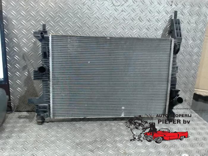 Gebrauchte Kühler Ford Focus 3 Wagon 1.0 Ti-VCT EcoBoost 12V 125 Preis € 42,00 Margenregelung angeboten von Autosloperij Pieper BV