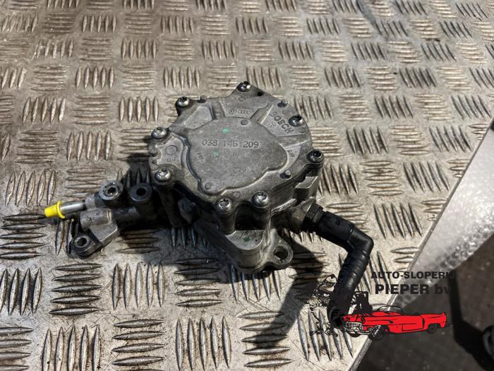 Usagé Pompe à vide (diesel) Volkswagen Caddy III (2KA,2KH,2CA,2CH) 2.0 SDI Prix € 52,50 Règlement à la marge proposé par Autosloperij Pieper BV