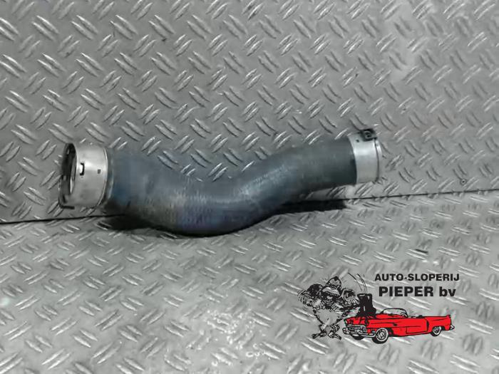 Gebrauchte Intercooler Schlauch BMW 5 serie Touring (F11) 520i 16V Preis € 78,75 Margenregelung angeboten von Autosloperij Pieper BV