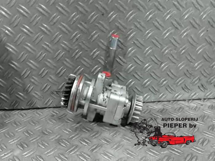 Usagé Pompe direction assistée Volkswagen Multivan T5 (7E/7HC/7HF/7HM) 2.5 TDi Prix € 63,00 Règlement à la marge proposé par Autosloperij Pieper BV