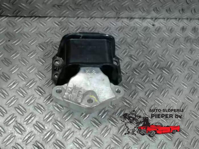 Used Engine mount Peugeot 3008 I (0U/HU) 1.6 16V THP 155 Price € 36,75 Margin scheme offered by Autosloperij Pieper BV