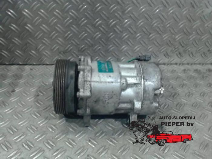 Usagé Pompe clim Volkswagen Golf IV (1J1) 1.4 16V Prix € 78,75 Règlement à la marge proposé par Autosloperij Pieper BV