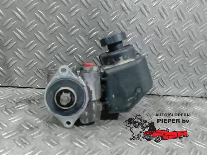 Usagé Pompe de direction Saab 9-3 II Sport Sedan (YS3F) 2.0T 16V Prix € 63,00 Règlement à la marge proposé par Autosloperij Pieper BV