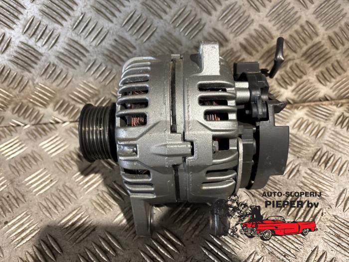 Begagnade Dynamo Renault Clio III (BR/CR) 1.4 16V Pris € 47,25 Marginaltabell erbjuds av Autosloperij Pieper BV