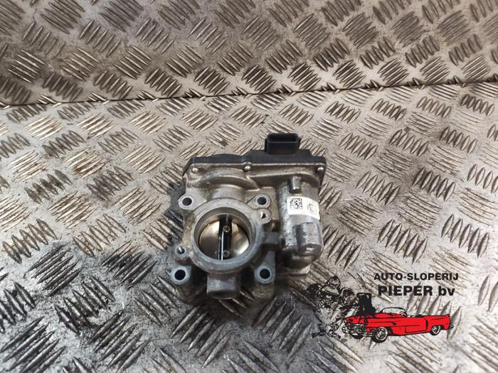 Gebrauchte Drosselklappengehäuse Renault Megane III Grandtour (KZ) 1.2 16V TCE 115 Preis € 52,50 Margenregelung angeboten von Autosloperij Pieper BV