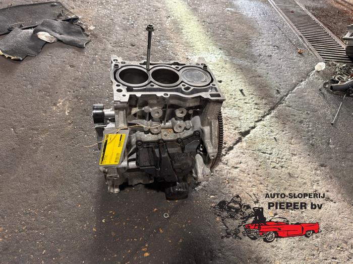 Used Engine crankcase Volkswagen Up! (121) 1.0 12V 75 Price € 236,25 Margin scheme offered by Autosloperij Pieper BV