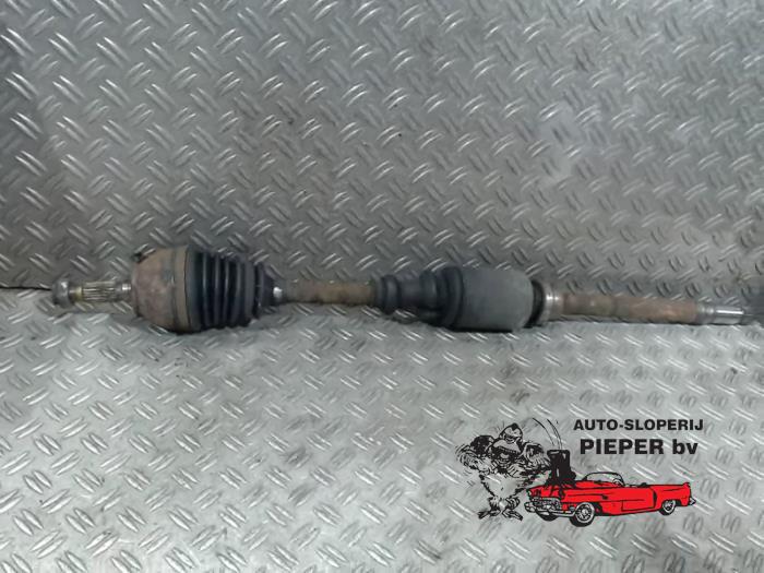 Gebrauchte Antriebswelle rechts vorne Peugeot 205 II (20A/C) 1.4 Preis € 52,50 Margenregelung angeboten von Autosloperij Pieper BV