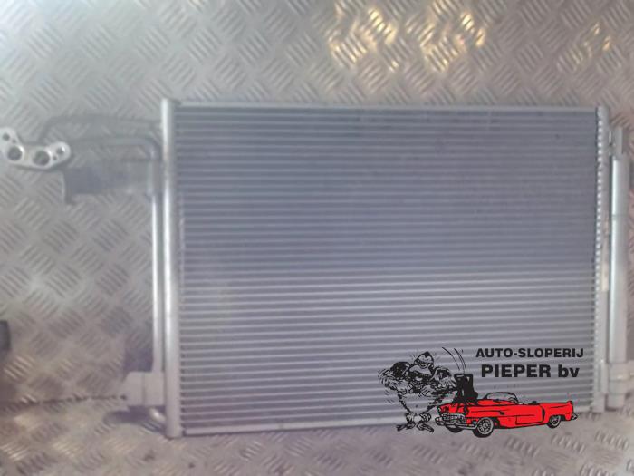 Usagé Condenseur de climatisation Volkswagen Golf V (1K1) 2.0 TFSI GTI 16V Prix € 36,75 Règlement à la marge proposé par Autosloperij Pieper BV