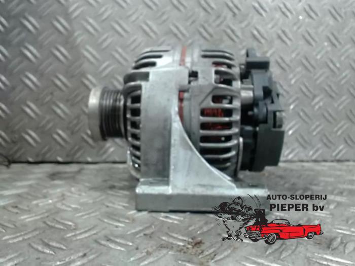 Dynamo van een Volvo S80 (TR/TS) 2.9 SE 24V 2000