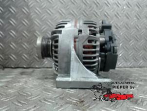 Dynamo van een Volvo S80 (TR/TS) 2.9 SE 24V 2000