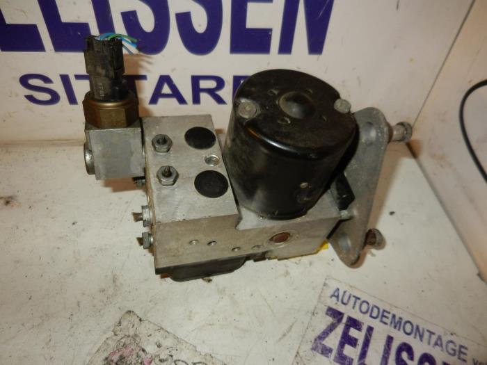 Używane Pompa ABS Mercedes A (W168) 1.6 A-160 Cena € 78,75 Procedura marży oferowane przez Zelissen V.O.F. autodemontage