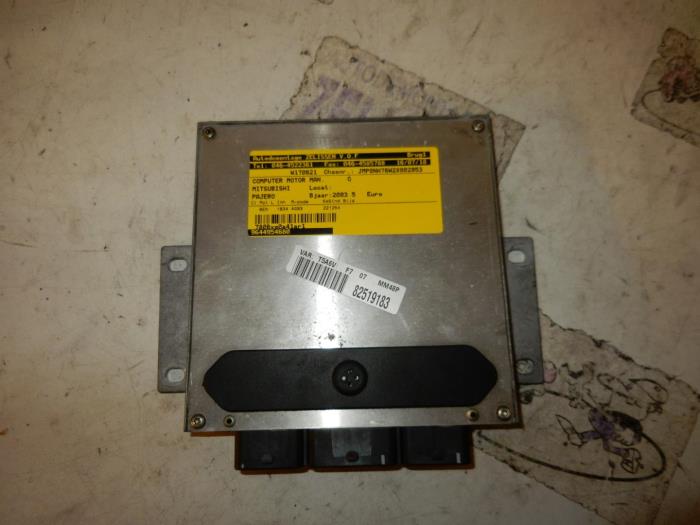 Used Engine management computer Mitsubishi Pajero Pinin (H6/H7) 1.8 16V Price on request offered by Zelissen V.O.F. autodemontage