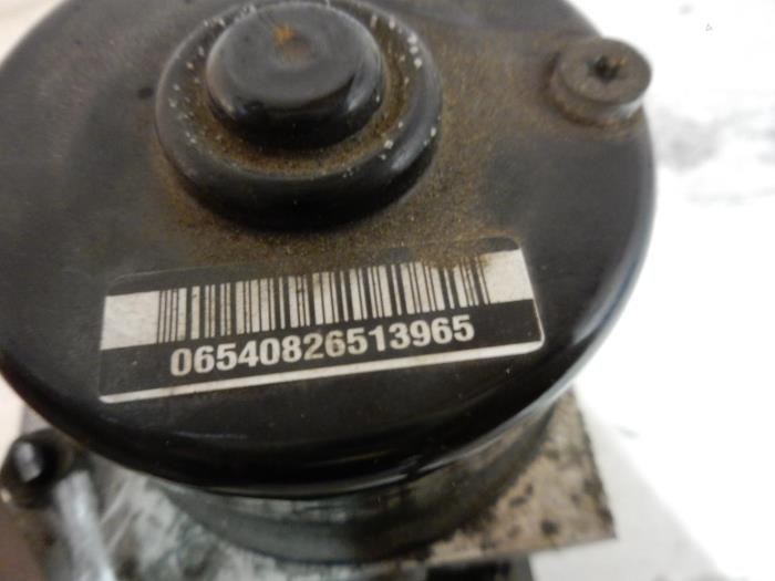 ABS pump from a Opel Astra H SW (L35) 1.9 CDTi 100 2006
