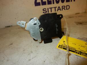 Used Electric heater valve Suzuki Swift (ZA/ZC/ZD1/2/3/9) 1.6 Sport VVT 16V Price on request offered by Zelissen V.O.F. autodemontage