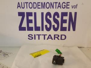 Used Switch Volvo V50 (MW) 2.0 D 16V Price on request offered by Zelissen V.O.F. autodemontage