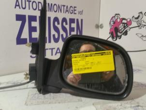 Used Wing mirror, right Daihatsu Terios (J1) 1.3 16V 4x4 Price on request offered by Zelissen V.O.F. autodemontage