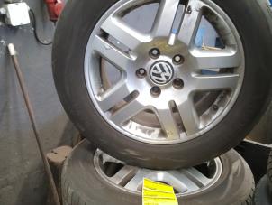 Used Wheel + tyre Volkswagen Touareg (7LA/7L6) 5.0 TDI V10 Price € 472,50 Margin scheme offered by Zelissen V.O.F. autodemontage
