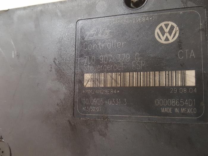 Usagé Pompe ABS Volkswagen Touareg (7LA/7L6) 5.0 TDI V10 Prix sur demande proposé par Zelissen V.O.F. autodemontage
