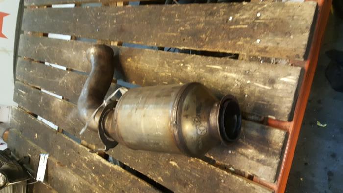 Catalytic converter from a Mercedes-Benz C (W202) 2.2 C-220 CDI 16V 1999