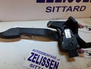 Used Accelerator pedal Opel Corsa C (F08/68) 1.4 16V Price on request offered by Zelissen V.O.F. autodemontage