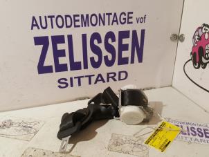 Used Rear seatbelt, left Volkswagen Polo V (6R) 1.4 TDI DPF BlueMotion technology Price on request offered by Zelissen V.O.F. autodemontage